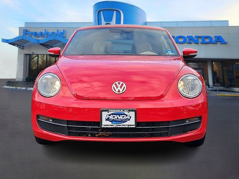 Used 2013 Volkswagen Beetle 2.5 image 2