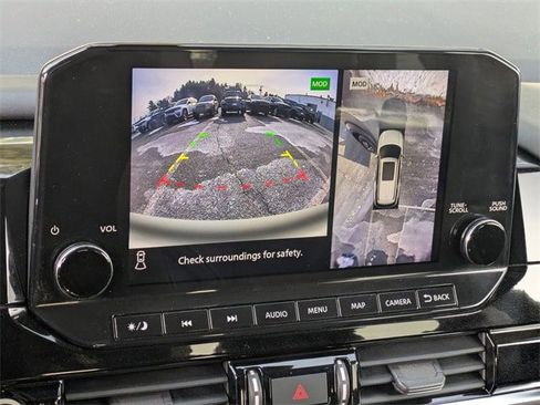 Used 2022 Nissan Pathfinder Platinum w/ Cargo Package image 26