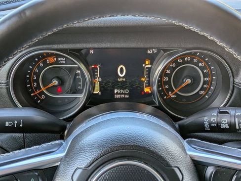 Used 2021 Jeep Wrangler Unlimited Sahara AWD/4WD image 25