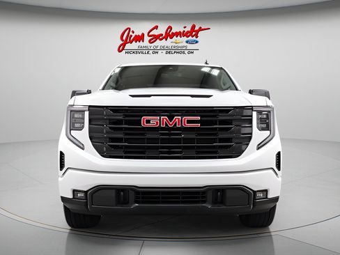 Used 2024 GMC Sierra 1500 Elevation AWD/4WD image 2
