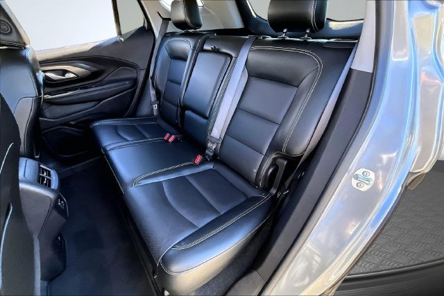 Used 2024 GMC Terrain SLT AWD/4WD image 22
