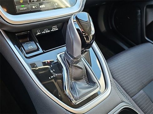 Certified 2025 Subaru Outback Premium image 15