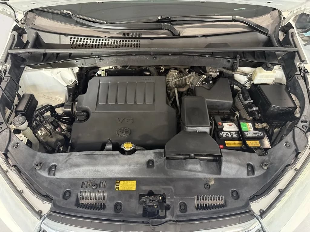 Used 2015 Toyota Highlander XLE AWD/4WD image 45