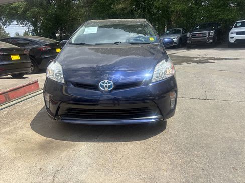 Used 2013 Toyota Prius Two FWD image 3