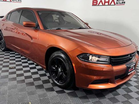 Used 2021 Dodge Charger SXT RWD image 9