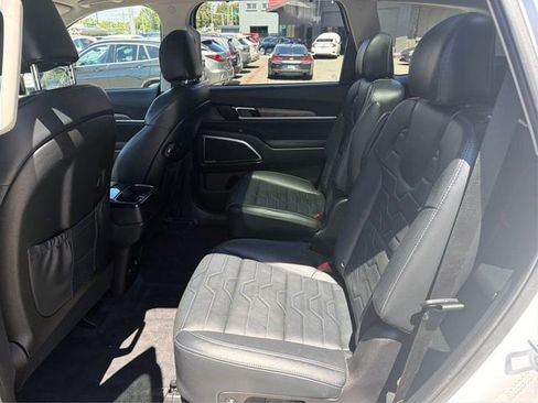 Used 2020 Kia Telluride SX w/ SX Prestige Package AWD/4WD image 10