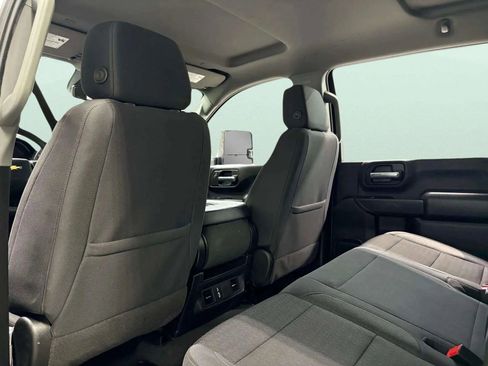 Used 2024 Chevrolet Silverado 2500 Custom w/ Custom Value Package image 12