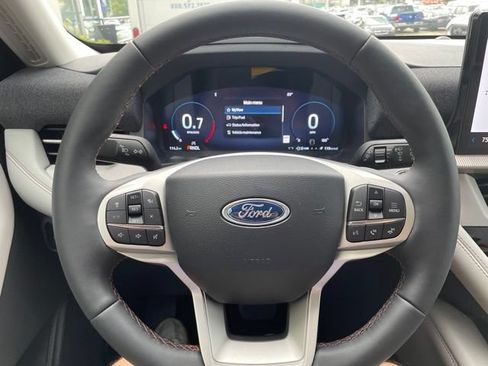 New 2026 Ford Explorer Active w/ Active Comfort Package AWD/4WD image 18