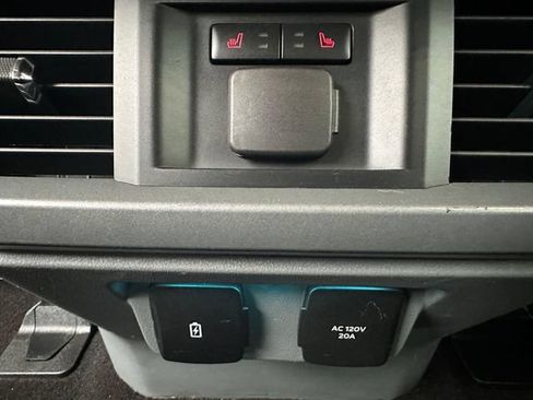 Used 2021 Ford F150 Lariat w/ Equipment Group 502A High AWD/4WD image 23