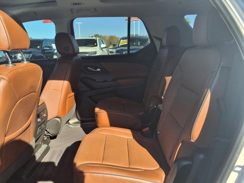 Used 2021 Chevrolet Traverse High Country image 18