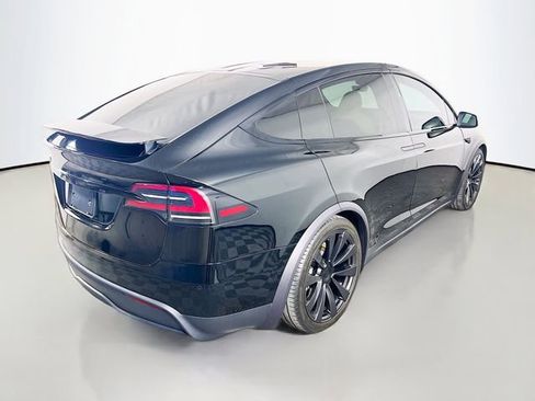 Used 2022 Tesla Model X image 8