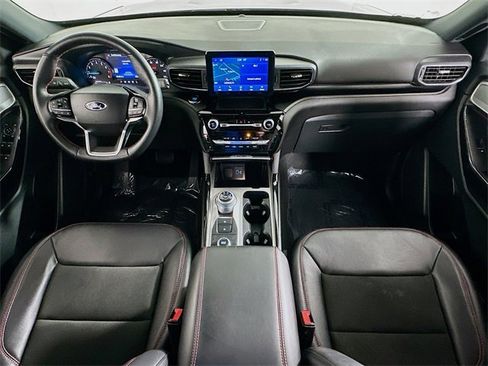 Used 2023 Ford Explorer ST-Line image 14