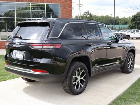 New 2025 Jeep Grand Cherokee Limited image 31