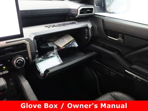 Used 2026 Toyota Tacoma TRD Sport image 25