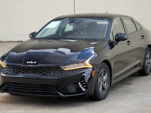 Used 2023 Kia K5 LXS FWD image 43