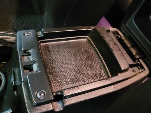 Used 2017 Jeep Wrangler Sahara image 38