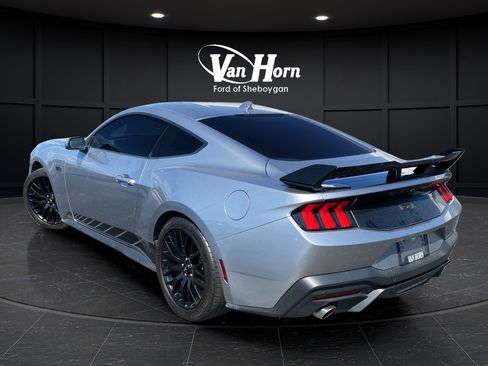 Used 2024 Ford Mustang GT RWD image 5
