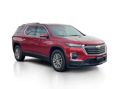 Used 2023 Chevrolet Traverse LT