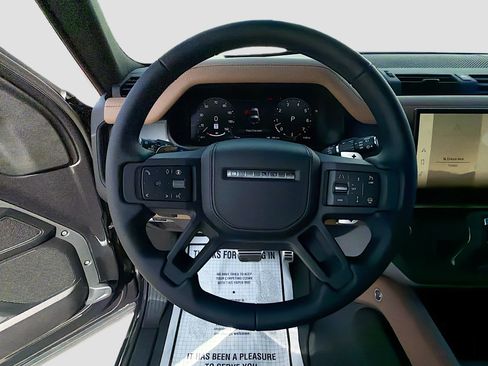 New 2026 Land Rover Defender 90 V8 AWD/4WD image 38