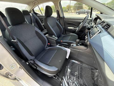 Used 2025 Nissan Versa SV FWD image 25