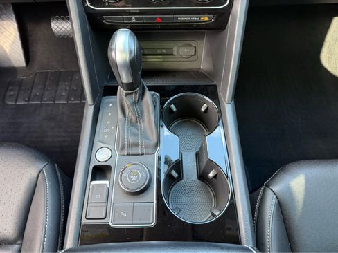 Used 2023 Volkswagen Atlas SEL image 32