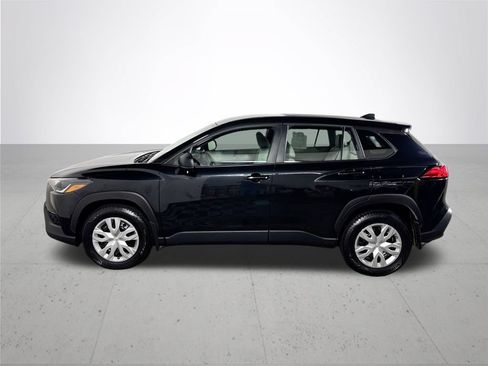 Used 2025 Toyota Corolla Cross L AWD/4WD image 9