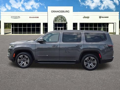 Used 2024 Jeep Wagoneer Series II AWD/4WD image 7