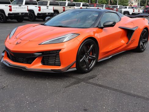 Used 2025 Chevrolet Corvette Z06 w/ Z07 Performance Package RWD image 31