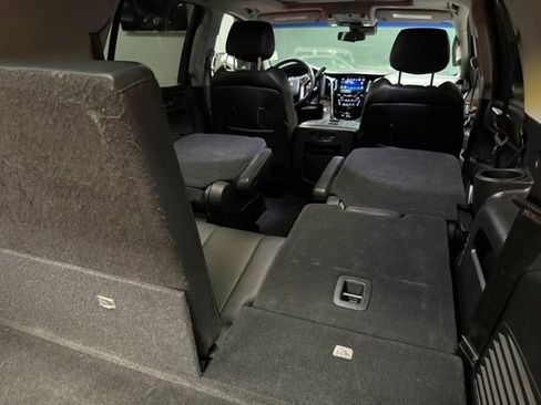 Used 2019 Cadillac Escalade Luxury image 6