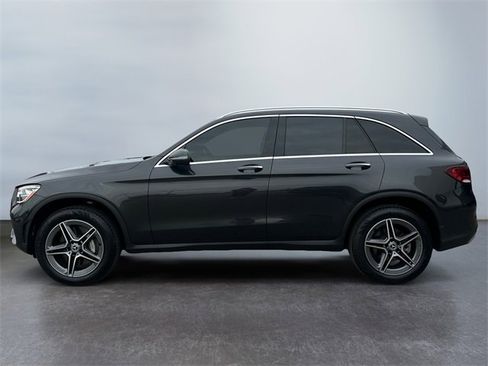 Used 2022 Mercedes-Benz GLC 300 4MATIC image 2