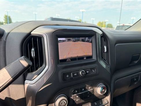 Used 2023 Chevrolet Silverado 1500 Custom Trail Boss AWD/4WD image 26
