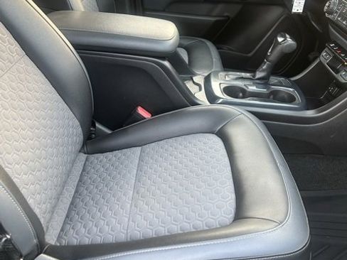 Used 2019 Chevrolet Colorado Z71 image 9