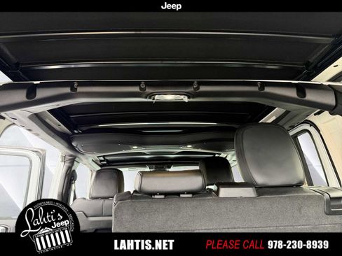 Used 2024 Jeep Wrangler High Altitude image 14