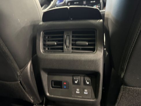 Used 2025 Nissan Rogue Platinum w/ Tech Package AWD/4WD image 12