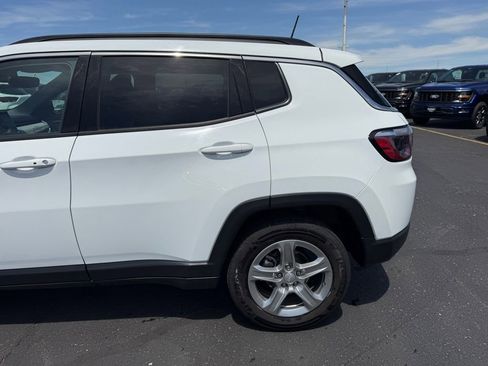 Used 2024 Jeep Compass Latitude AWD/4WD image 34