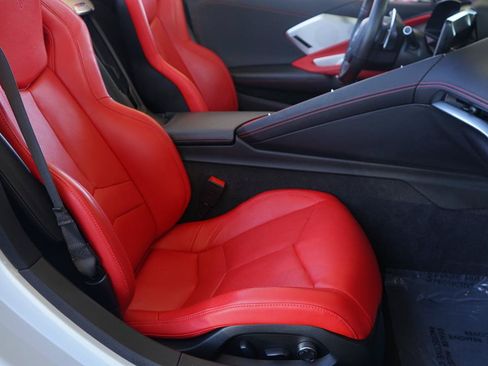 Used 2022 Chevrolet Corvette Stingray Preferred Conv w/ Z51 Performance Package RWD image 19