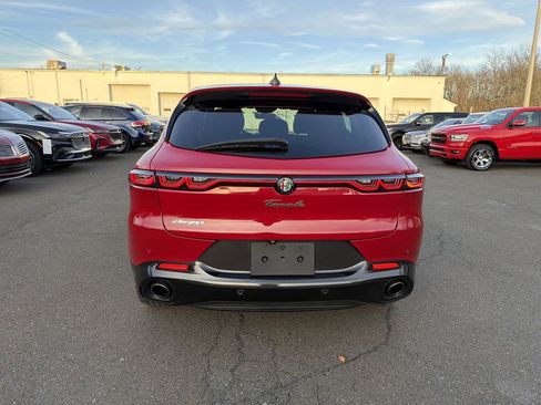 Used 2024 Alfa Romeo Tonale Veloce image 4