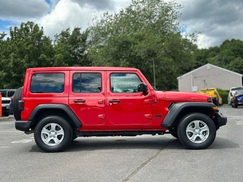 Used 2022 Jeep Wrangler Unlimited Sport w/ Sun And Sound Package AWD/4WD image 6
