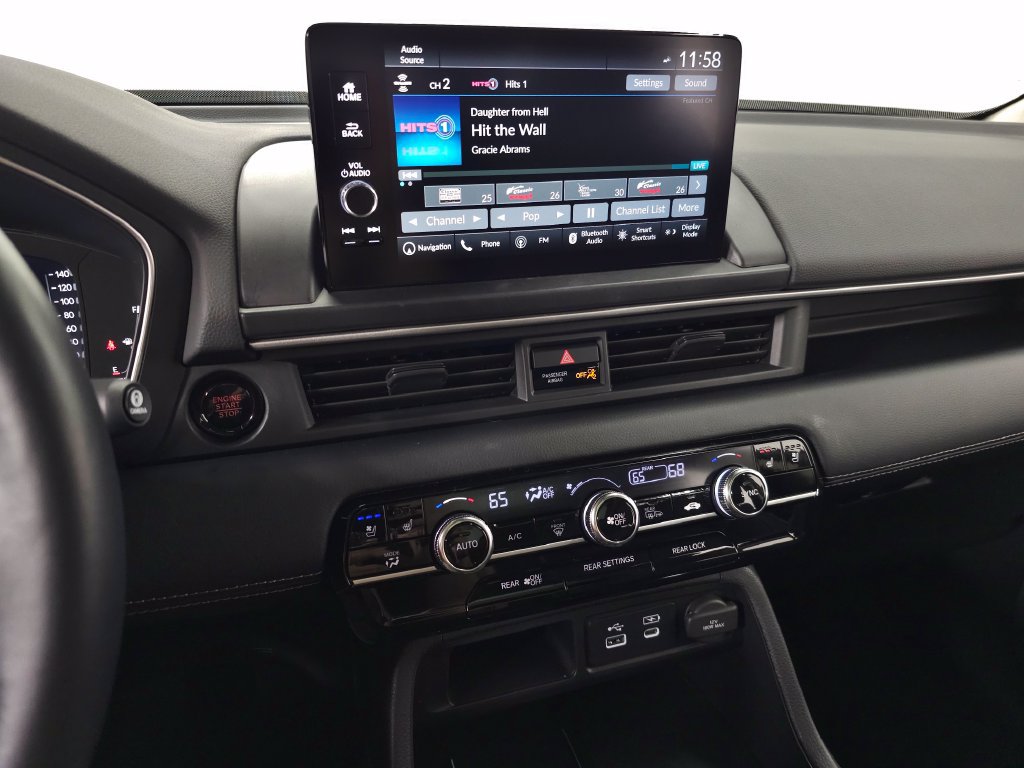 Used 2025 Honda Pilot Elite image 24