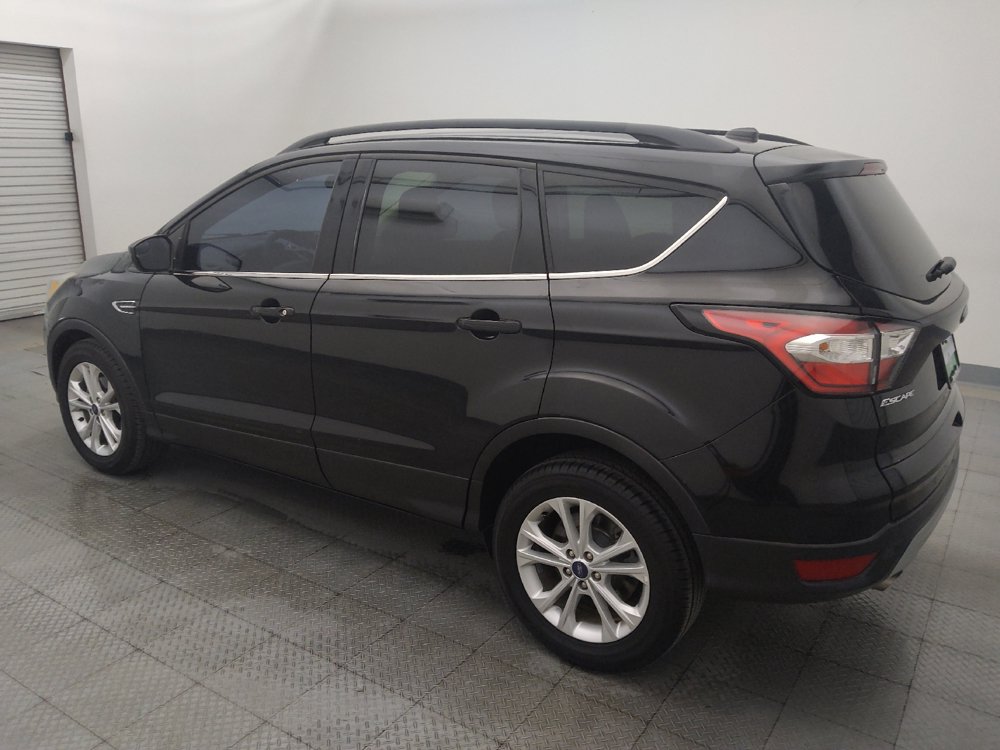 Used 2018 Ford Escape SE FWD image 3