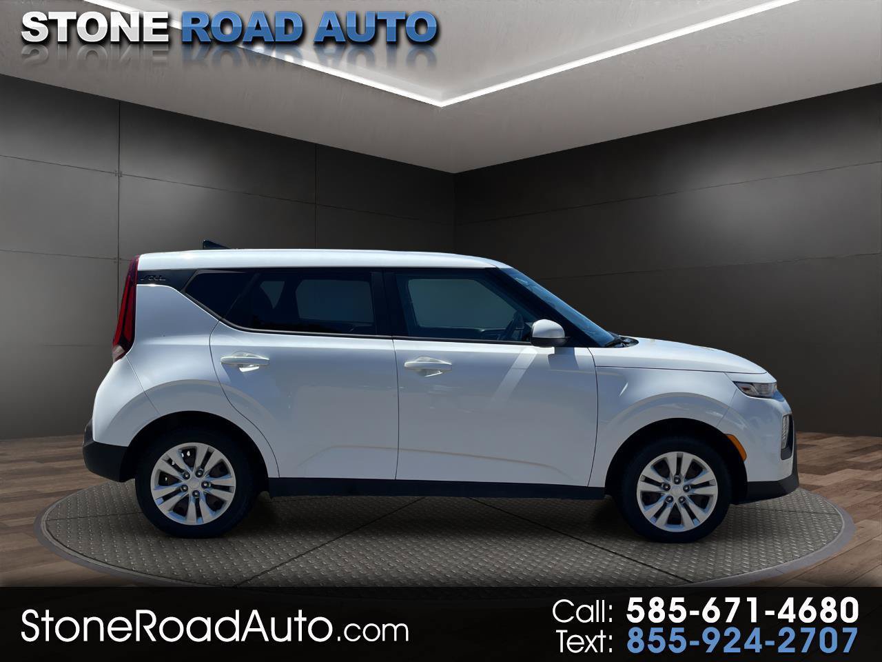 Used 2020 Kia Soul LX FWD image 1