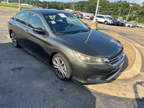 Used 2015 Honda Accord Sport image 3