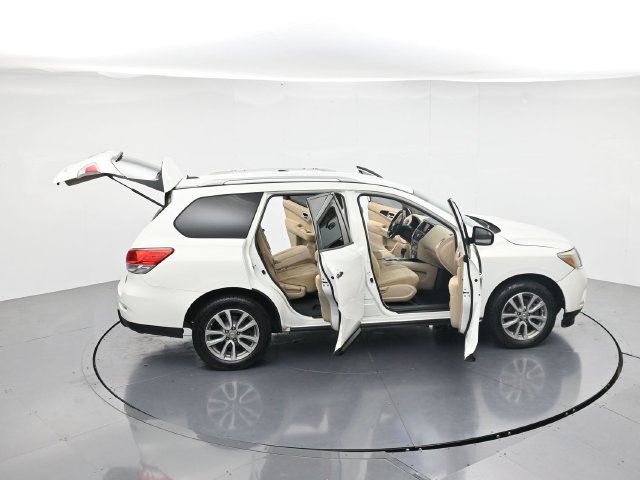Used 2016 Nissan Pathfinder SV FWD image 48