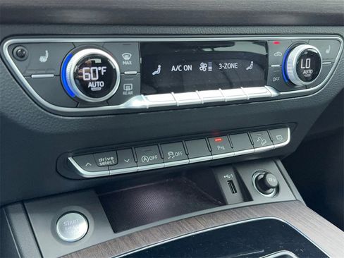 Used 2022 Audi Q5 2.0T Premium image 30