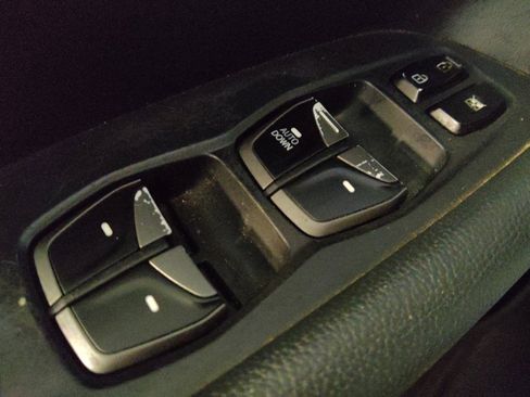 Used 2018 Hyundai Santa Fe Sport FWD image 27