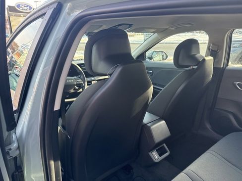 New 2025 Kia K4 LXS image 18