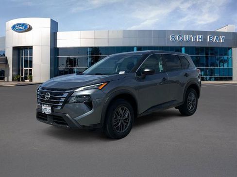 Used 2024 Nissan Rogue S FWD image 1