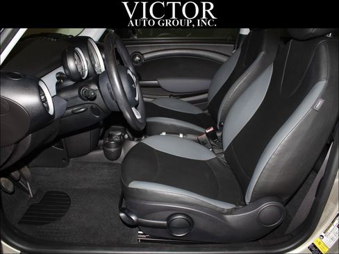 Used 2009 MINI Cooper Clubman Hardtop FWD image 16