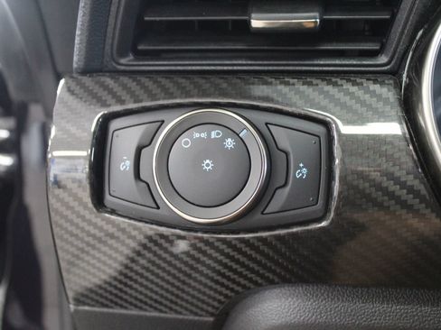 Used 2022 Ford Mustang Shelby GT500 w/ Technology Package RWD image 19