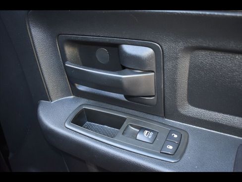 Used 2015 RAM 2500 Tradesman w/ Chrome Appearance Group image 34